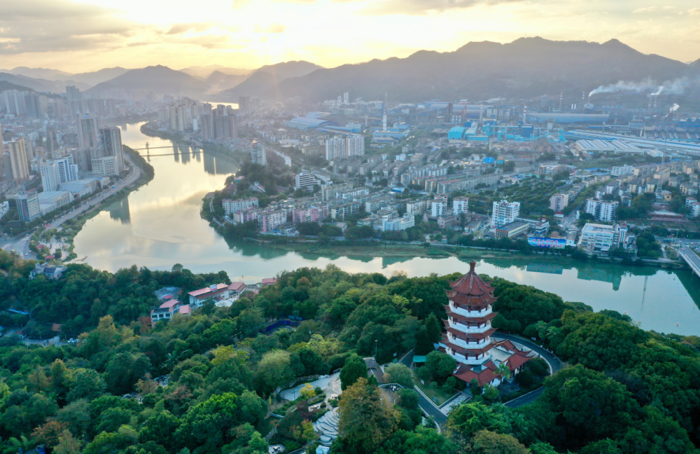 福建的地理、历史与文化探索