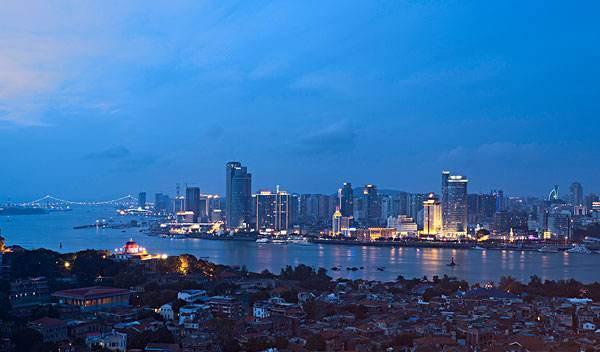 福建的地理、历史与文化探索