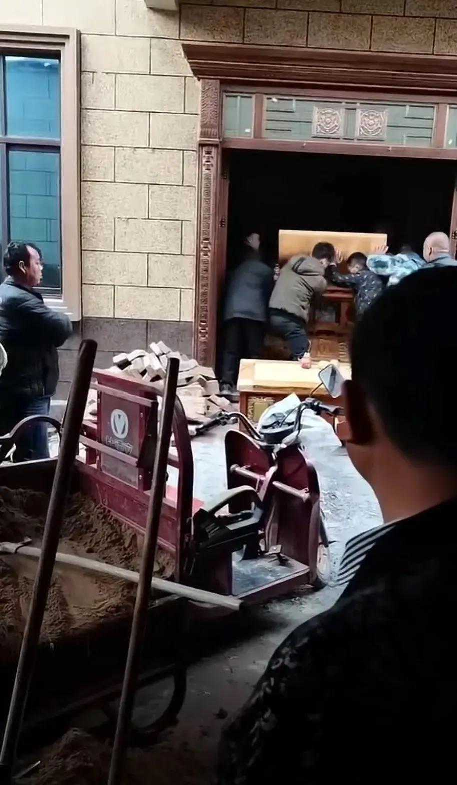 河南，致敬领导与同胞的深情之声